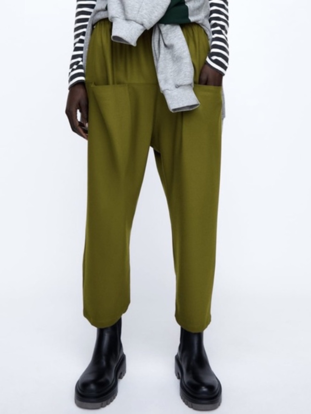Zara olive green baggy pants with drop pockets size XS